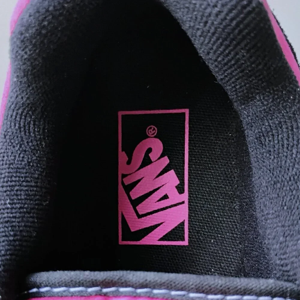 Vans Women's Knu Stack Suede Platform in Striking Combination Black / Fuchsia - Picture 8 of 12